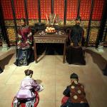 Shenzhen Museum of children greeting grandparents on parent's wedding anniversary in dynasty era