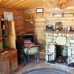 Interior of pioneer cabin at Bluff Fort in Bluff, UT