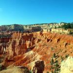 Early morning walk on Sunrise Point to Sunset Point trail at Bryce Canyon NP